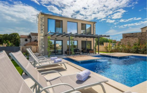 Cozy Home In Bale With Heated Swimming Pool